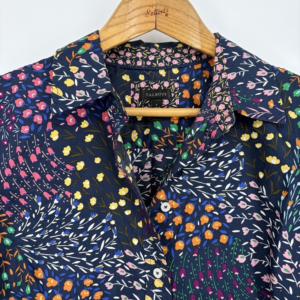 Talbots Button Down Floral Shirt S Navy‎ Preppy Cottagecore Coastal Career Work